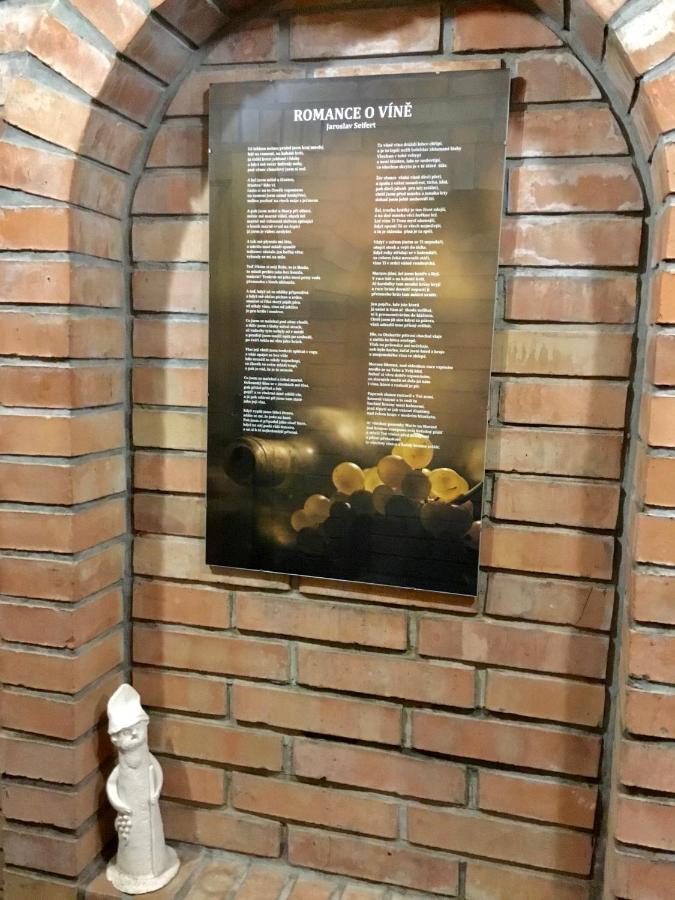 Sklep U Dusana Vracov Bagian luar foto